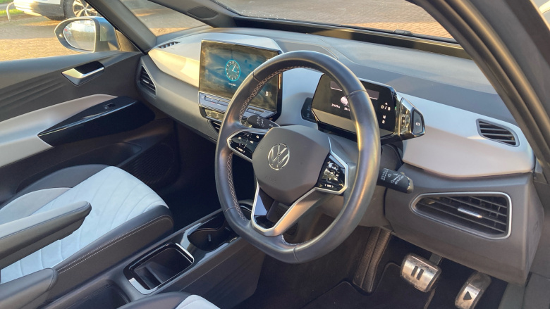 Volkswagen ID.3 150kW Family Pro Performance 58kWh 5dr Auto Electric Hatchback